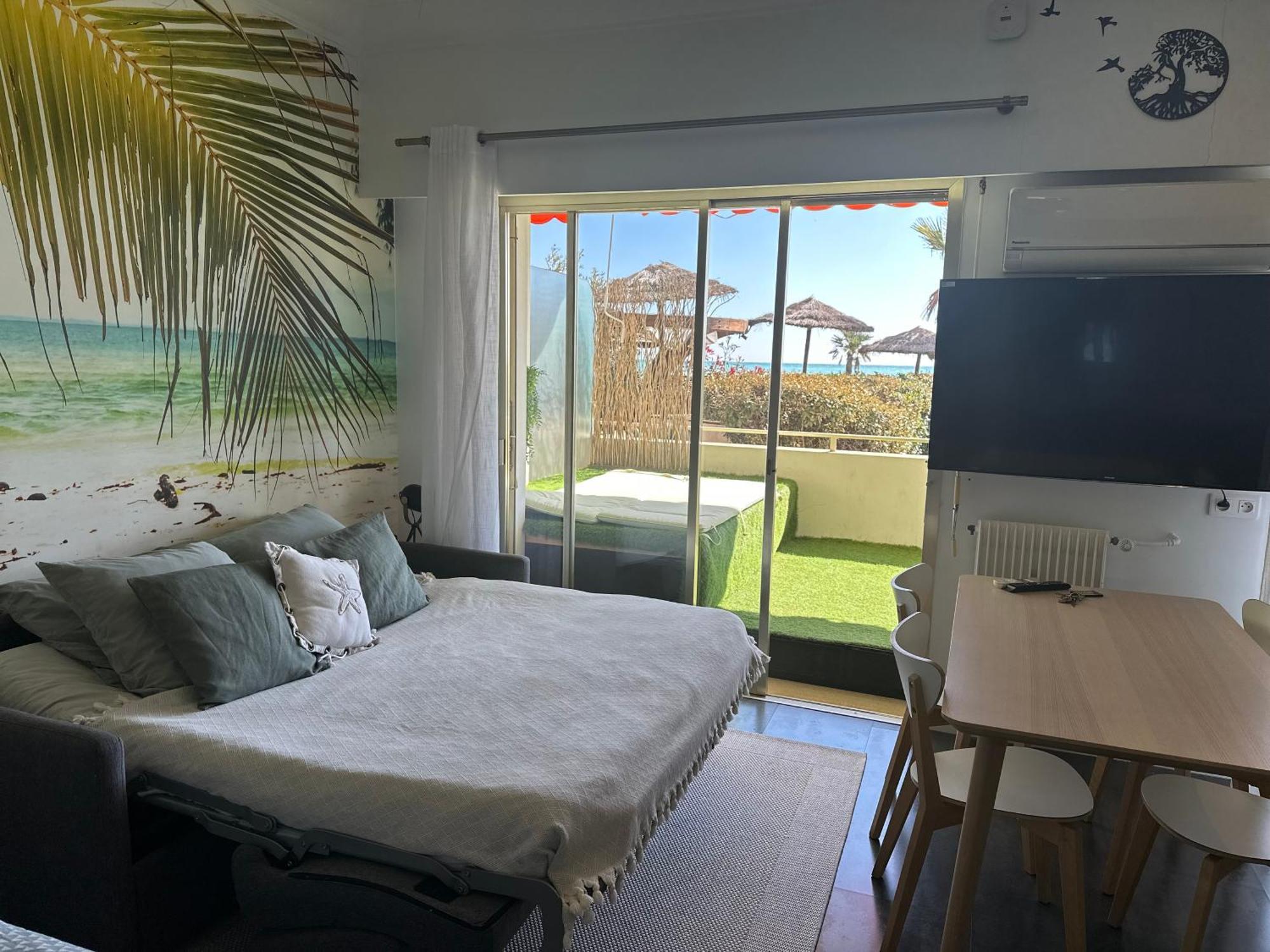 Studio Front De Mer A 10Metres De La Plage ヴィルヌーヴ・ルベ エクステリア 写真
